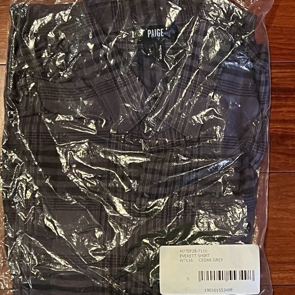 PAIGE Everett Flannel Men’s Grey & Black Plaid Button Front Collared Shirt Small - Picture 5 of 5